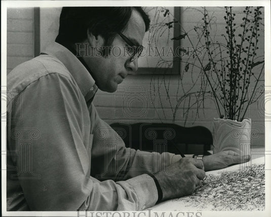 1984 Press Photo George Olsen Department of Art College of Wooster - cvp78830- Historic Images