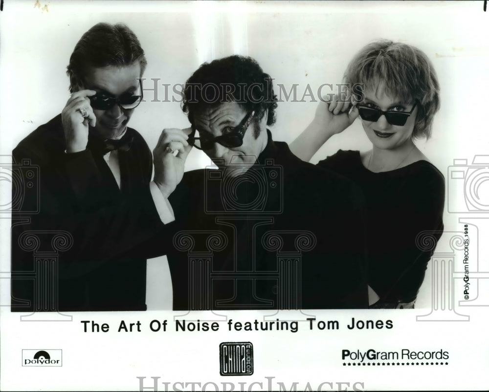 1988 Press Photo The Art of Noise featuring Tom Jones. - cvp82852- Historic Images