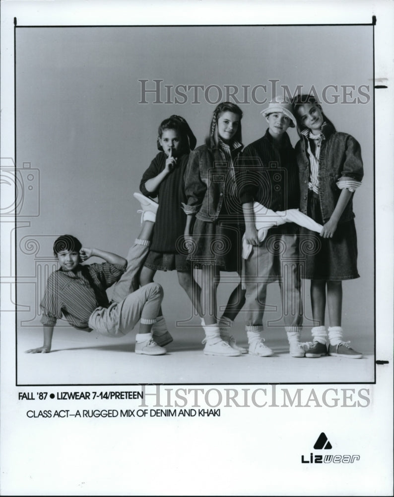 1987 Press Photo Class Act - Denimand Khaki LizWear preteen clothing.- Historic Images