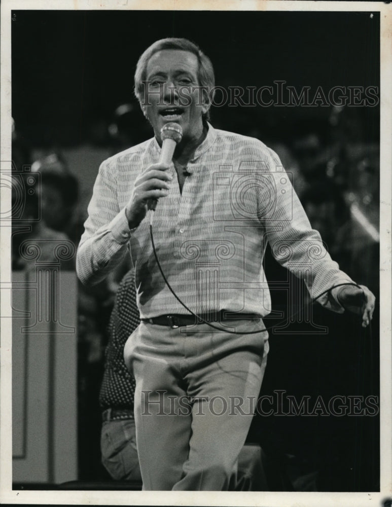 1979 Press Photo Andy Williams in Las Vegas Palace of Stars. - cvp84684- Historic Images