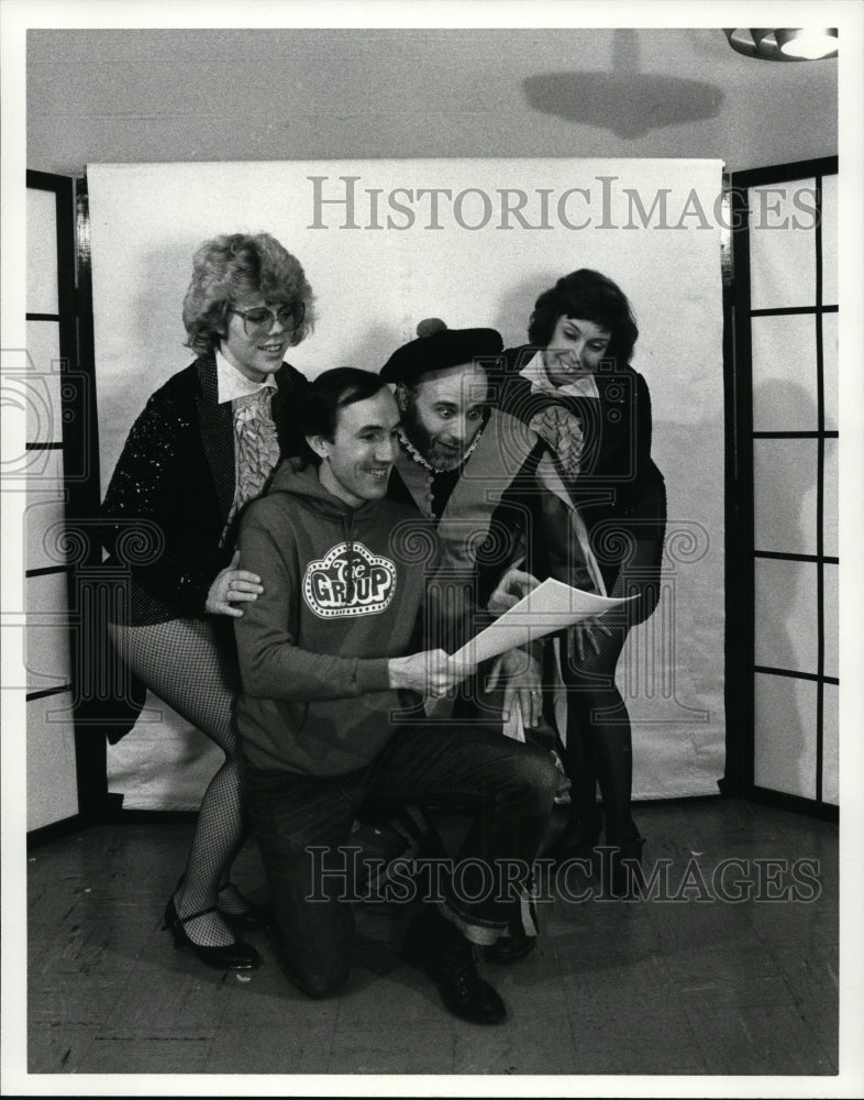 Press Photo Gail Smith and Bill Langehop and cast of A Little Travelin&#39; Music.- Historic Images