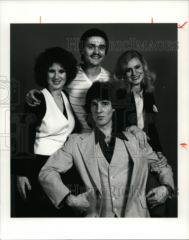 1981 Press Photo The cast of Jacques Brel is Alive and Living in Paris.- Historic Images