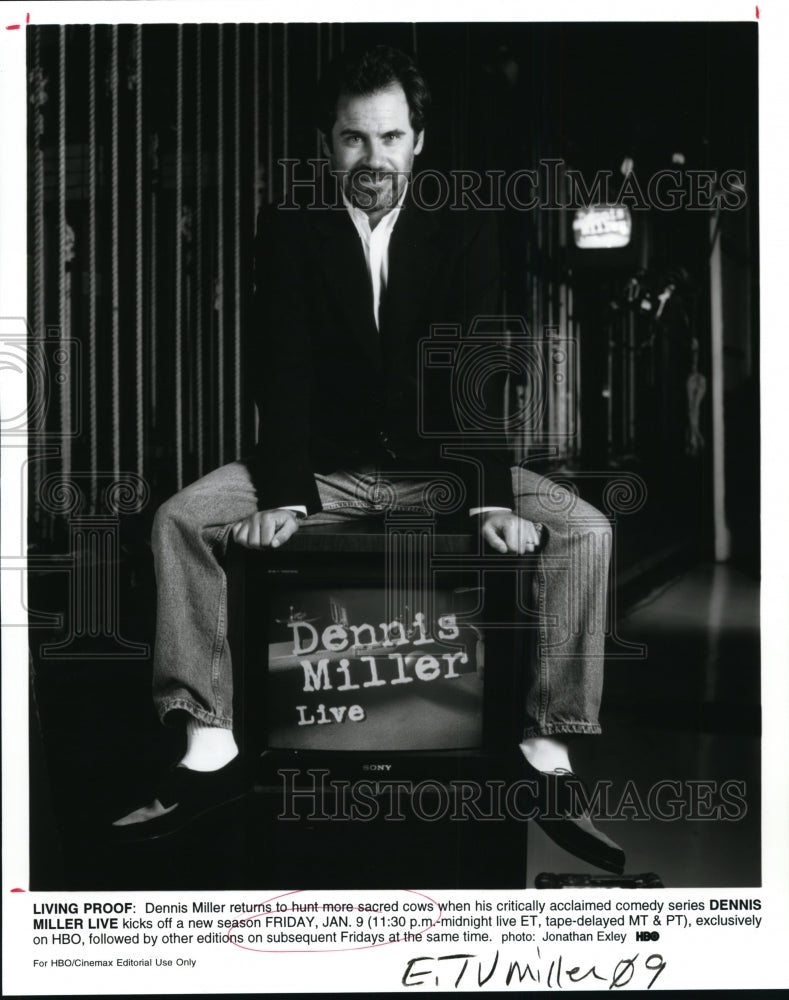 1998 Press Photo Dennis Miller hosts Dennis Miller Live on HBO. - cvp87236- Historic Images