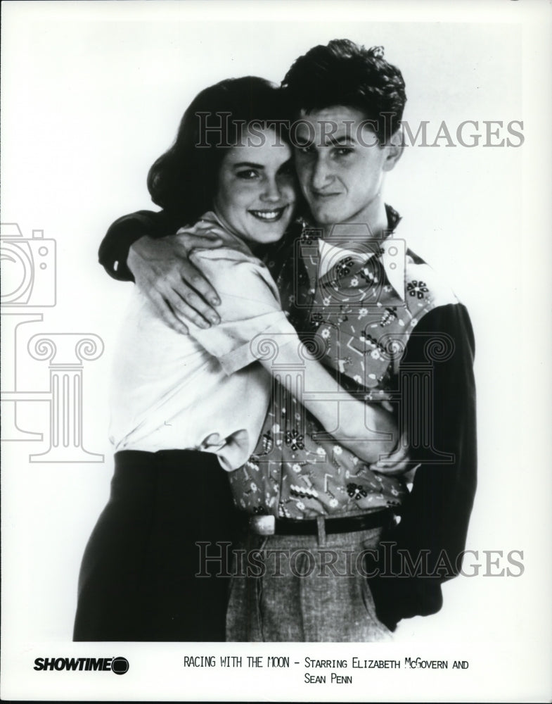 1986 Press Photo Elizabeth McGovern & Sean Penn in "Racing with the Moon"- Historic Images