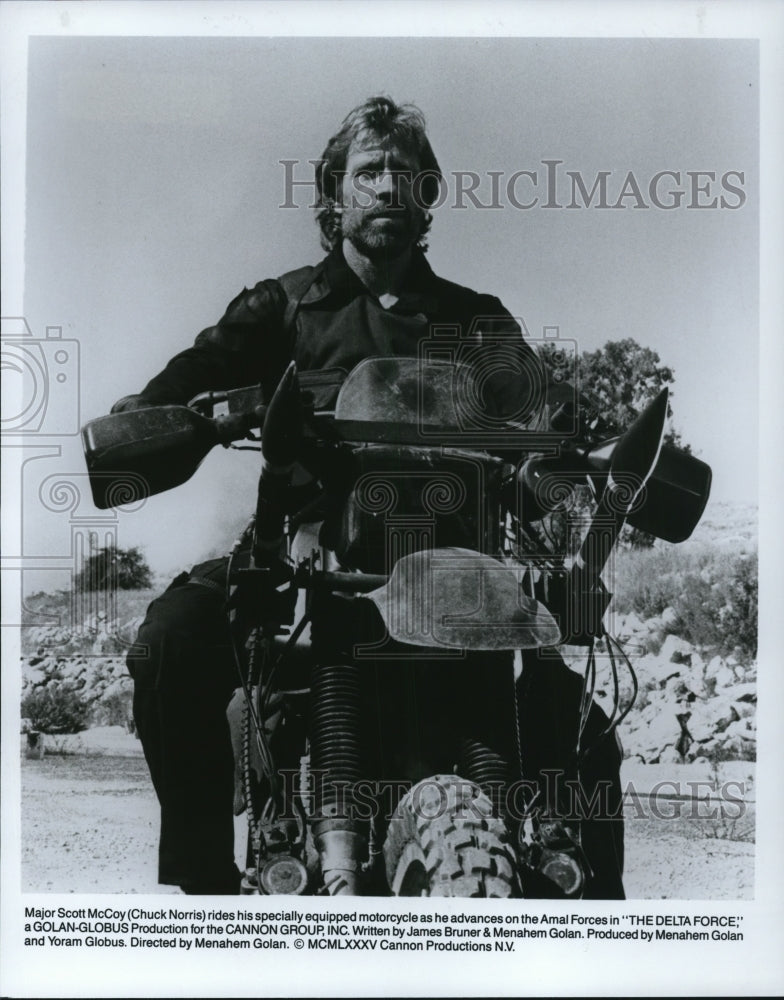 1986 Press Photo Chuck Norris stars in &quot;The Delta Force&quot; - cvp89705- Historic Images