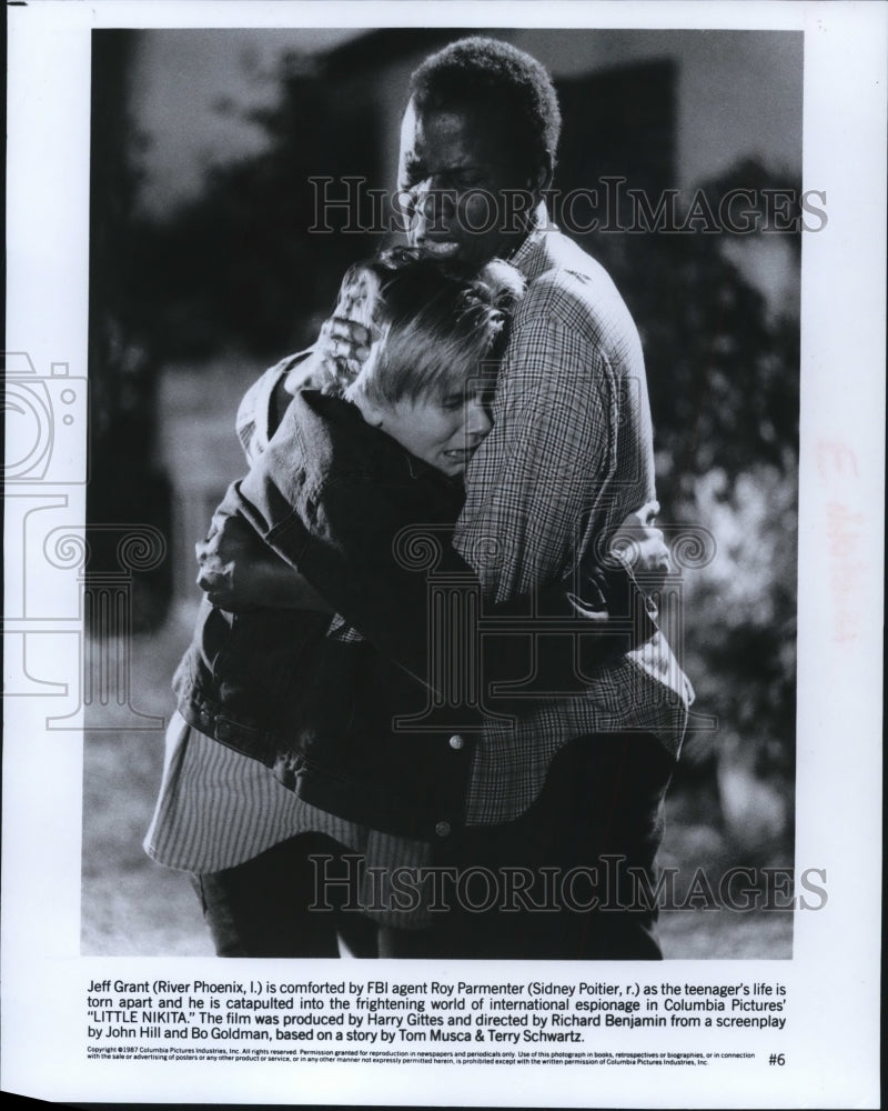 1988 Press Photo River Phoenix, Sidney Poitier-Little Nikita - cvp90051- Historic Images