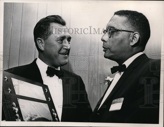 1964 Press Photo Simeon Broker presents award to Charles Vanik. - cvp90974- Historic Images