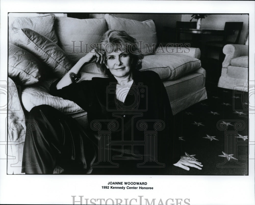 1992 Press Photo Joanne Woodward, 1992 Kennedy Center Honoree. - cvp91013- Historic Images