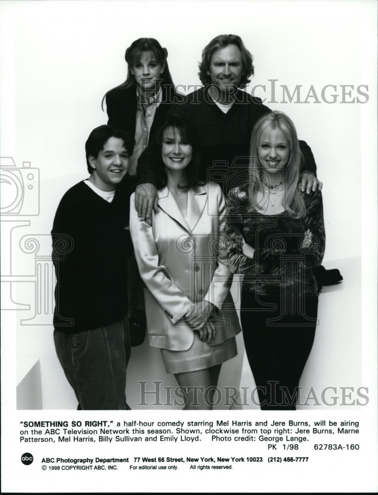 1998 Press Photo Mel Harris and the stars of "SOMETHING SO RIGHT" - cvp92073