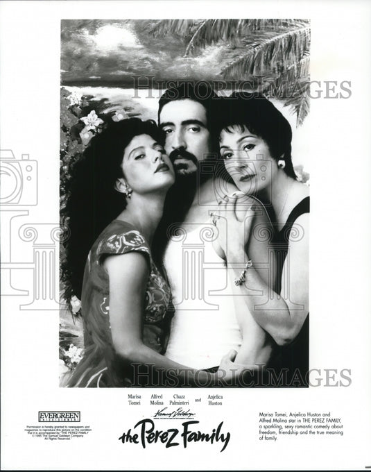 1995 Press Photo Marisa Tomei and Alfred Molina in The Perez Family. - cvp93142