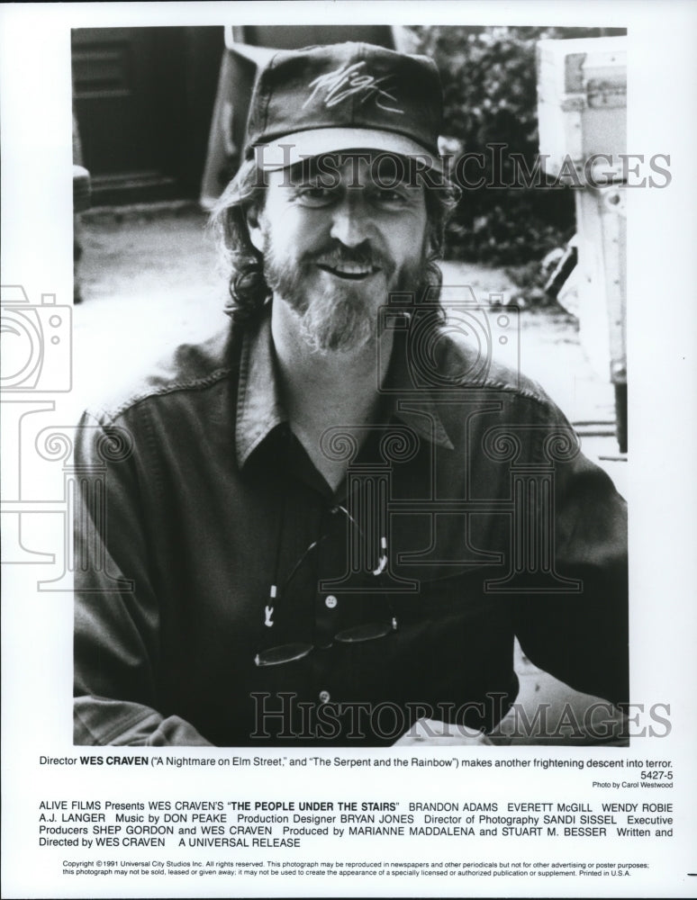 1991 Press Photo Director Wes Craven on set of The People Under the Stairs.- Historic Images