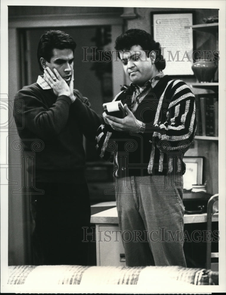 1988 Press Eddie Valez, Paul Rodriguez in &quot;Trial and Error&quot; - cvp93903- Historic Images