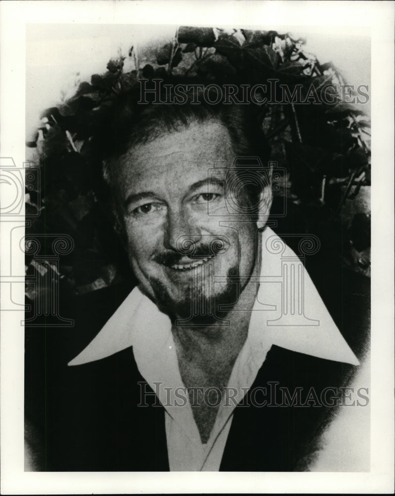 1985 Press Photo Earl Wrightson, singer and actor. - cvp94160- Historic Images