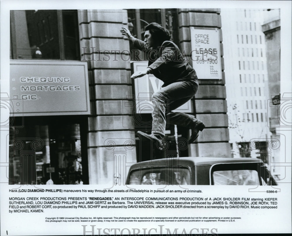 1989 Press Photo Lou Diamond Phillips in Renegades. - cvp94478- Historic Images