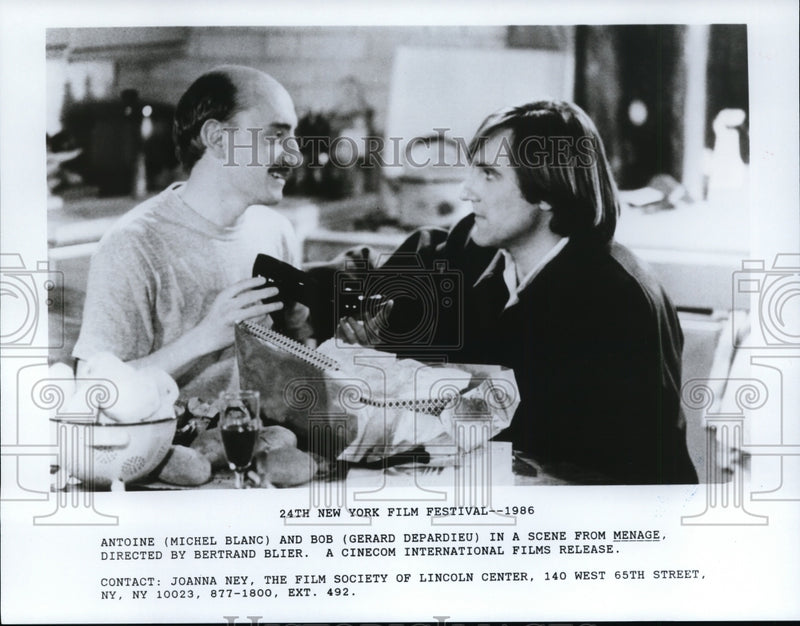 Load image into Gallery viewer, 1989 Press Photo Michael Blanc and Gerard Depardie-Menage - cvp94562
