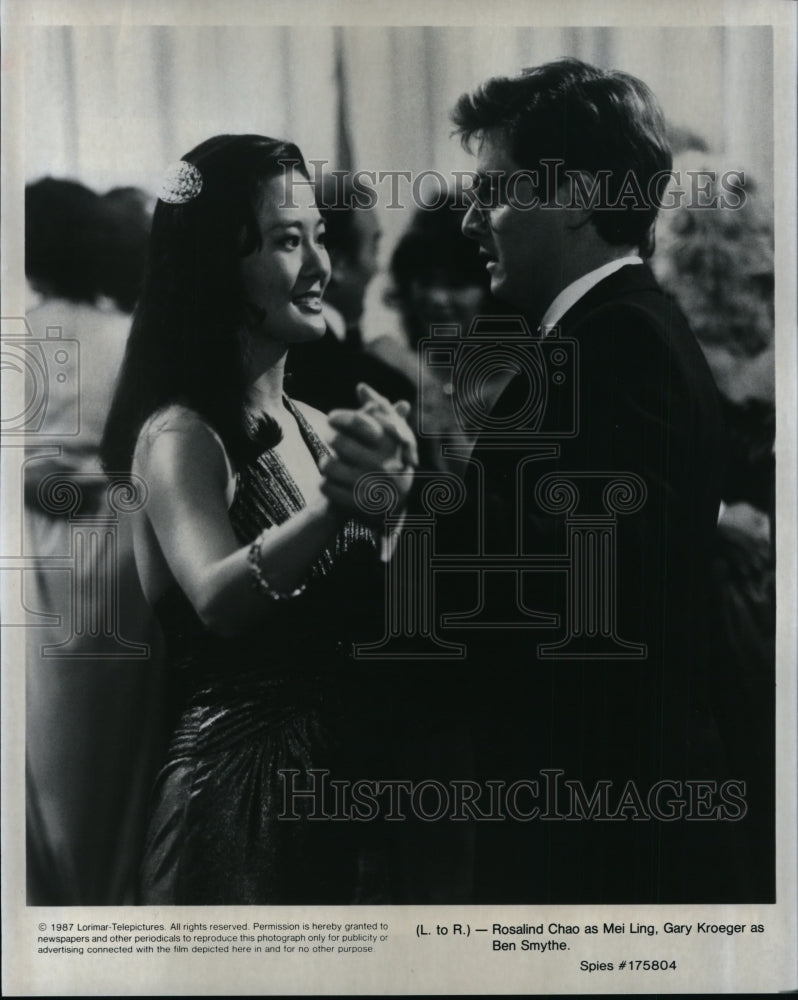 1987 Press Photo Rosalind chao and Gary Kroeger in "Spies" - cvp94998- Historic Images