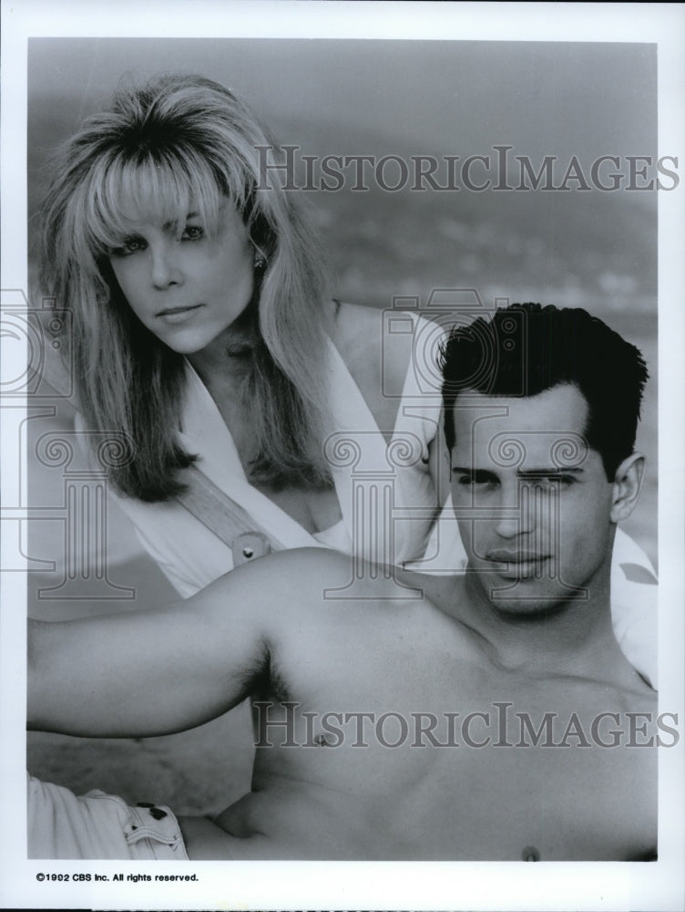 1992 Press Photo Lisa Hartman and Ron Marquette-2000 Malibu Road - cvp95006- Historic Images