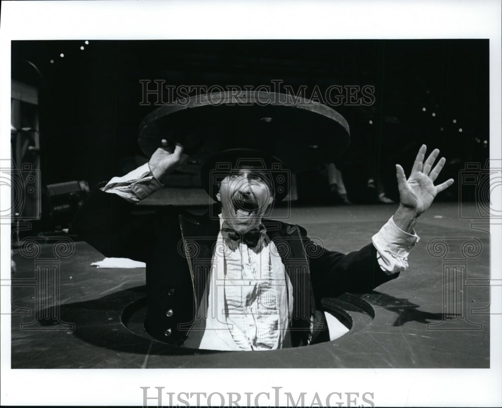 1998 Press Photo David Colacci as Soapy Smith-The Gifts of the Magi play