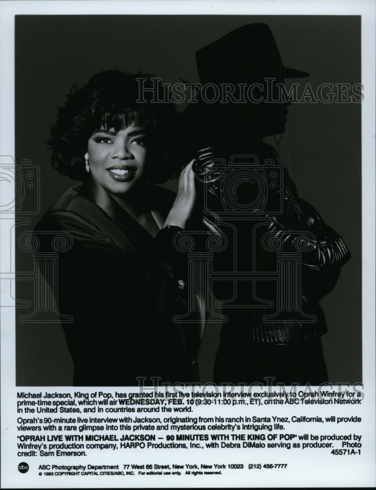 1993 Press Photo Oprah Winfrey hosts Oprah Live with Michael Jackson.- Historic Images