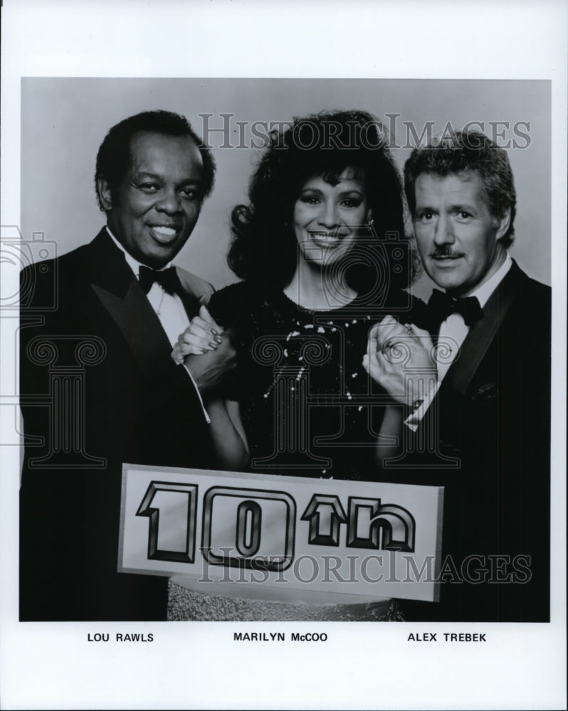 1989 Press Photo Alex Trebek with Lou Rawls and Marilyn McCoo - cvp97932- Historic Images