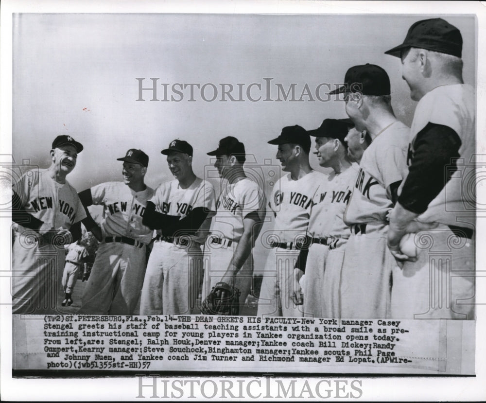 1957 Press Photo New York Manager Casey Stengel Greets His Staff Of Assistants- Historic Images