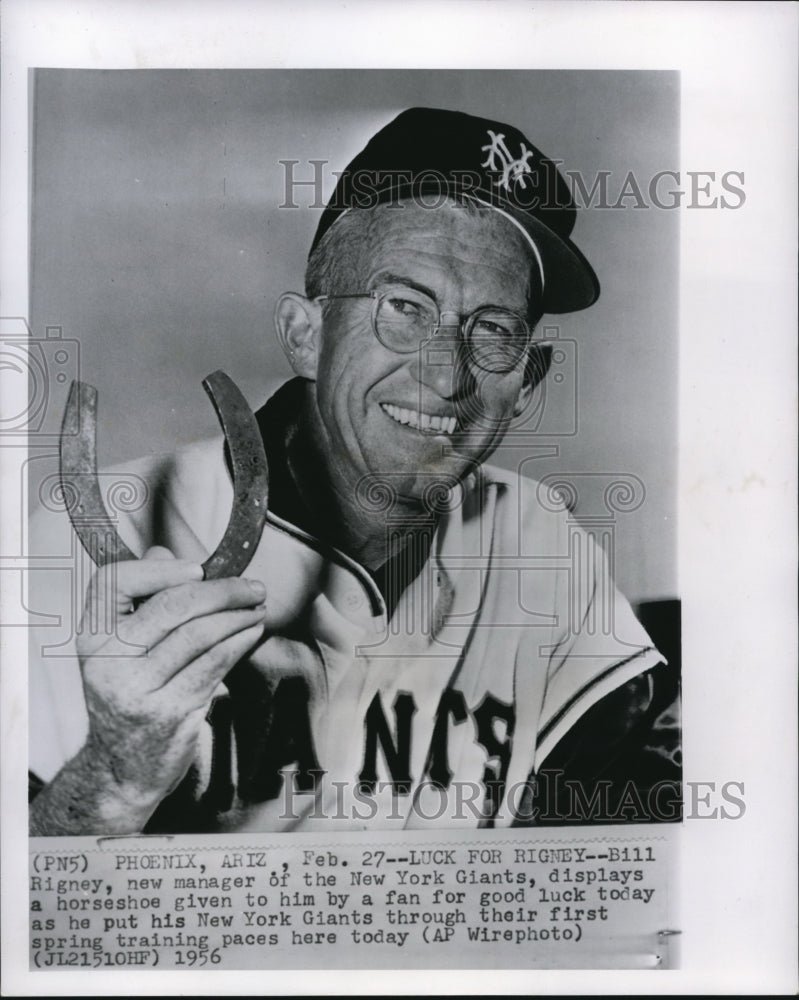 1956 Press Photo Giants Manager Bill Rigby Holds Horseshoe Given Him By Fan- Historic Images