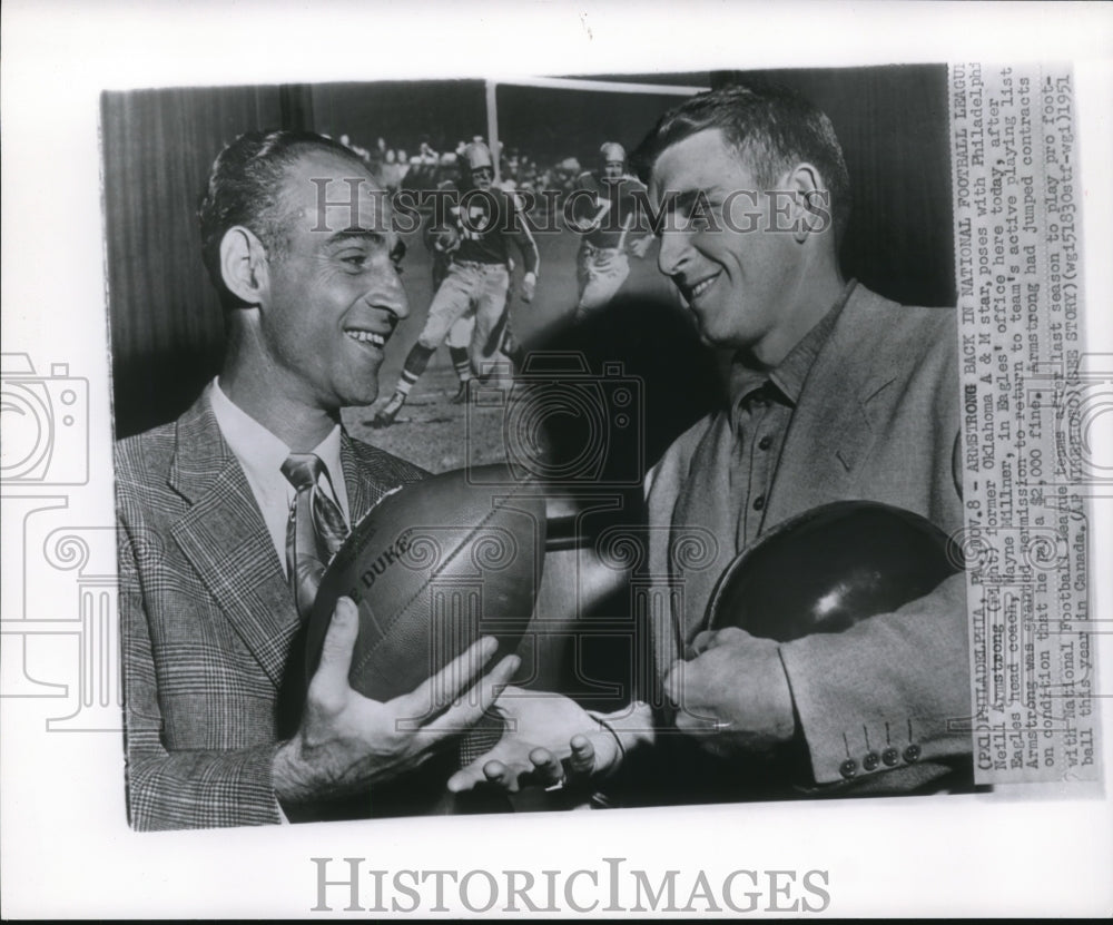 1951 Press Photo Neill Armstrong Wayne Millner Philadelphia Eagles Head Coach- Historic Images