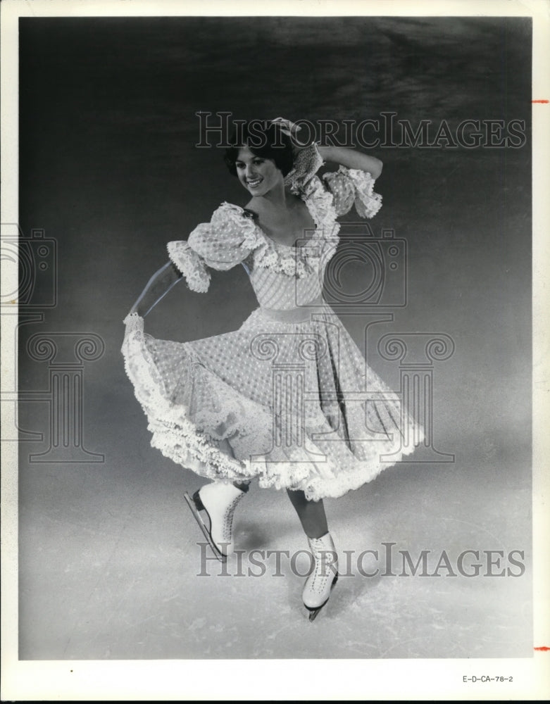 1977 Press Photo Dorothy Hamile, Figure Skater in the Ice Capdes - cvs03250- Historic Images