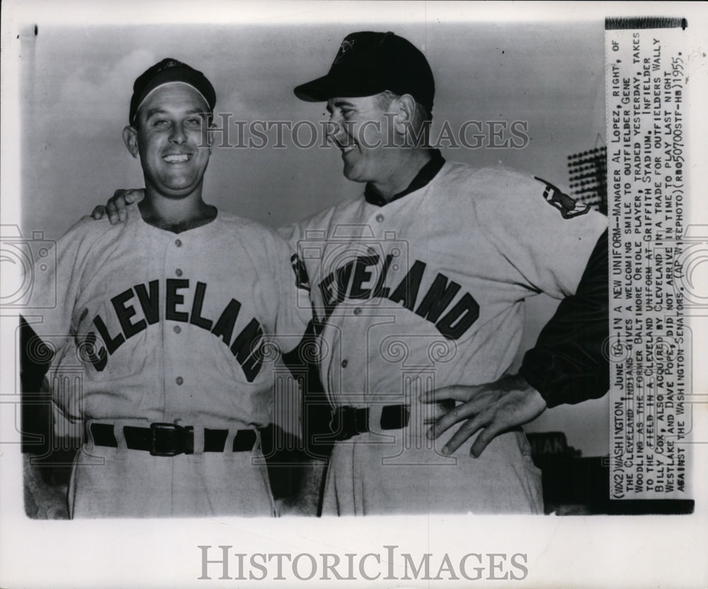 1955 Press Photo Manager Al Lopez of Indians Smiles at Gene Woodling - cvs03897- Historic Images