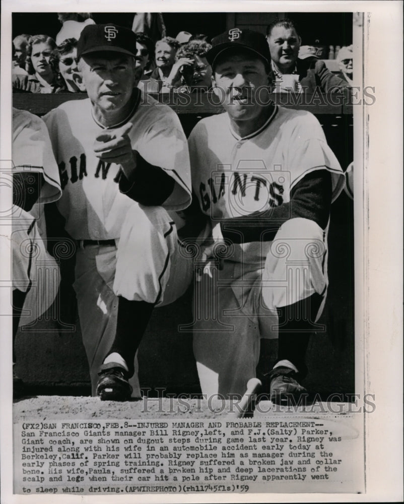 1959 Press Photo Giants Manager Bill Rigney &amp; Coach F.J. Salty Parker in Dugout- Historic Images