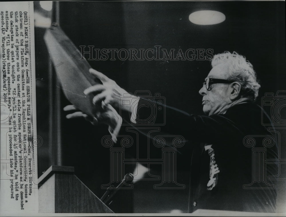 1968 Press Photo Sen. Everett Dirksen, chaiman of the Platform Committee at the- Historic Images