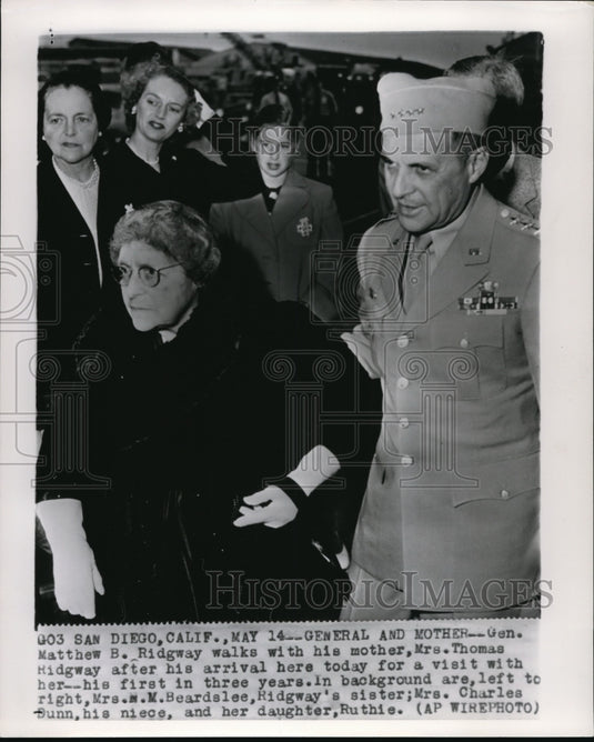 Press Photo Gen. Ridgway & mother, Mrs. Thomas at airport for his visit of her- Historic Images