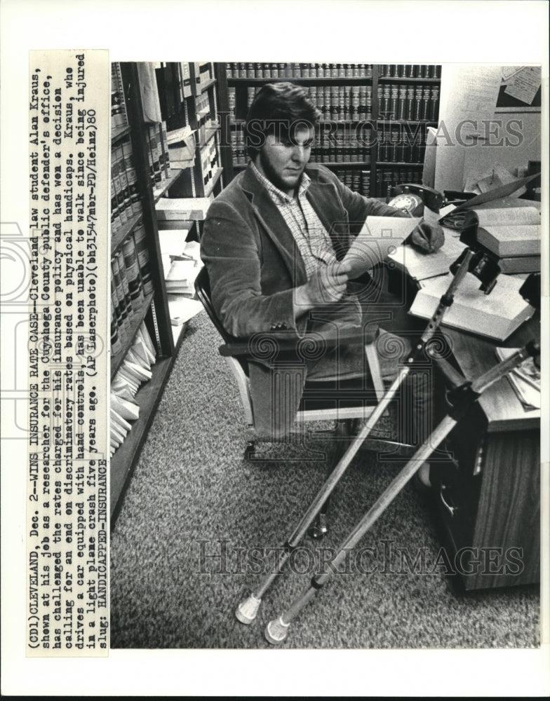 1980 Press Photo Cleveland law student Alan Kraus, researcher at Cuyahoga County- Historic Images