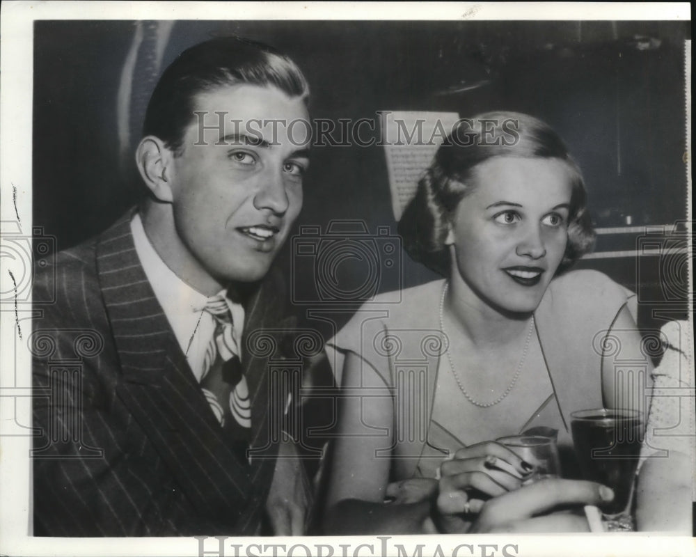 1938 Press Photo Franklin D. Roosevelt and Mrs Nicholas Ridgely Du Pont.- Historic Images