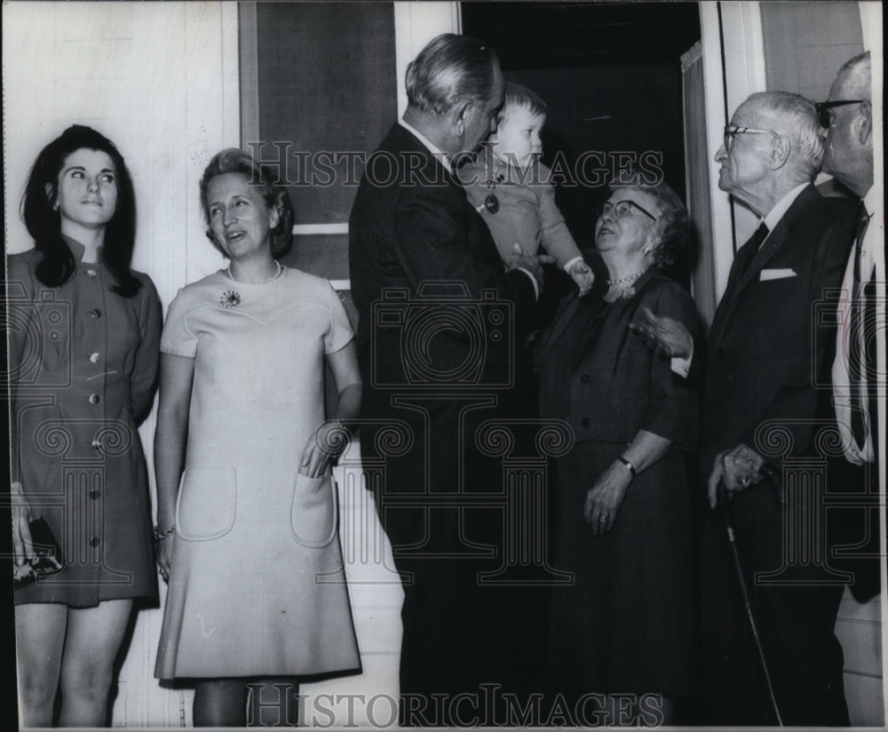 1968 Press Photo President Lyndon Johnson holding his grandson at Johnson home.- Historic Images
