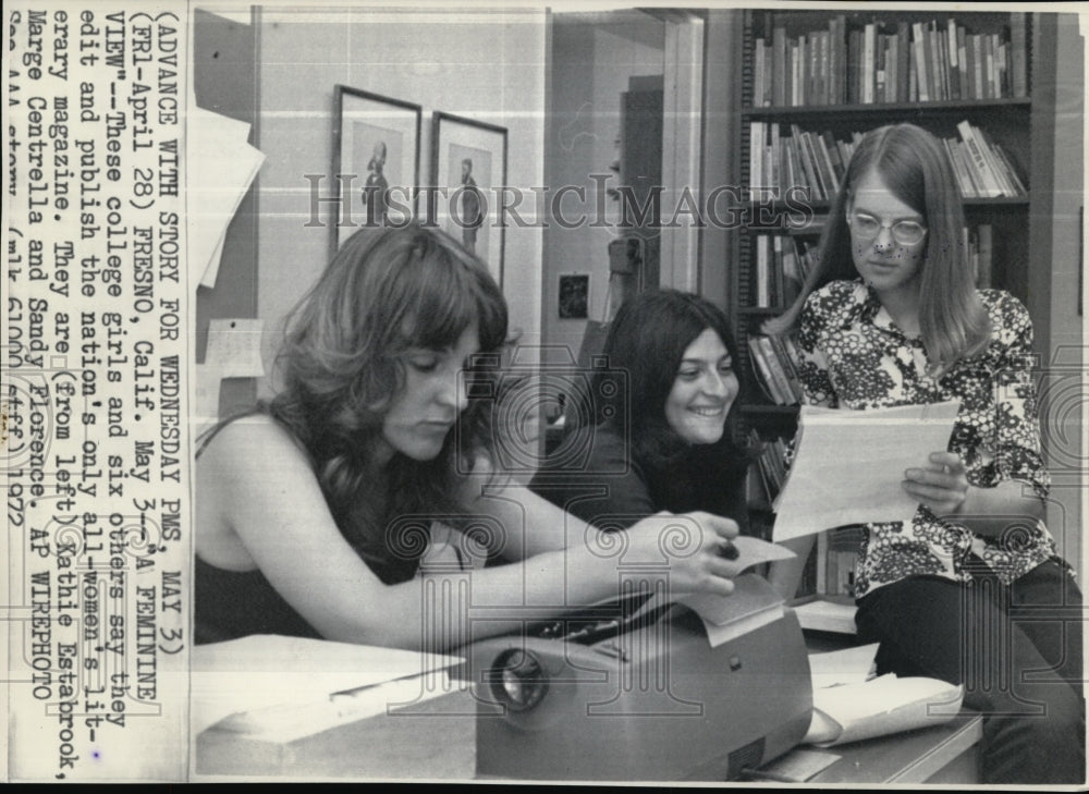 1972 Press Photo Kathie Estabrook edits all woman literary magazine in Fresno.- Historic Images