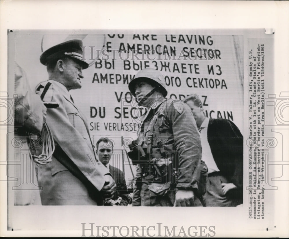 1961 Press Photo Deputy U.S. Commander chats with Lt. Claude Stults - cvw16108- Historic Images