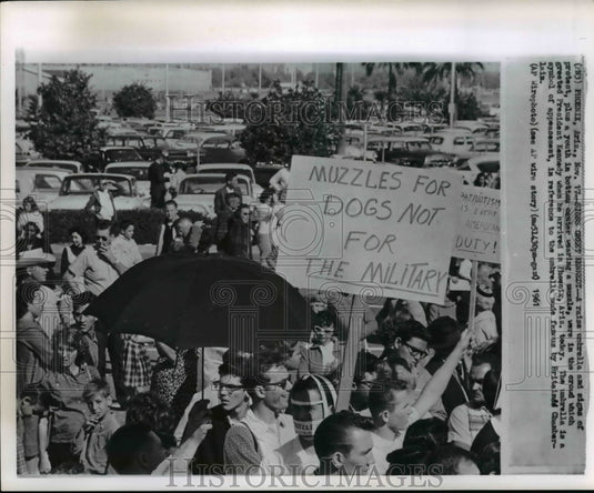 1961 Press Photo Signs Greet Kennedy in Phoenix - cvw18159- Historic Images