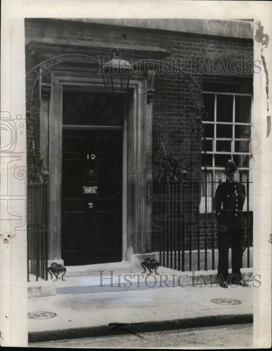 1939 Press Photo Prime Minister Chamberlain's home at No.10 Downing Street- Historic Images