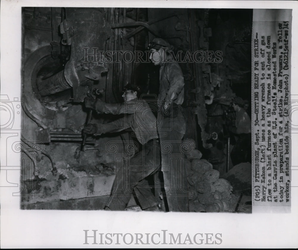 1949 Press Photo Harry Esken and John Frumara at Carrie plant - cvw19836- Historic Images