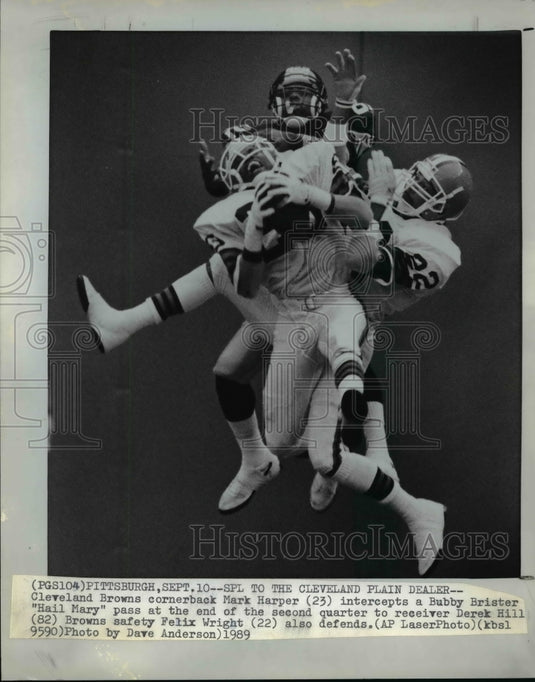 1989 Press Photo Bubby Brister's pass to Felix Wright intercepted by Mark Harper- Historic Images