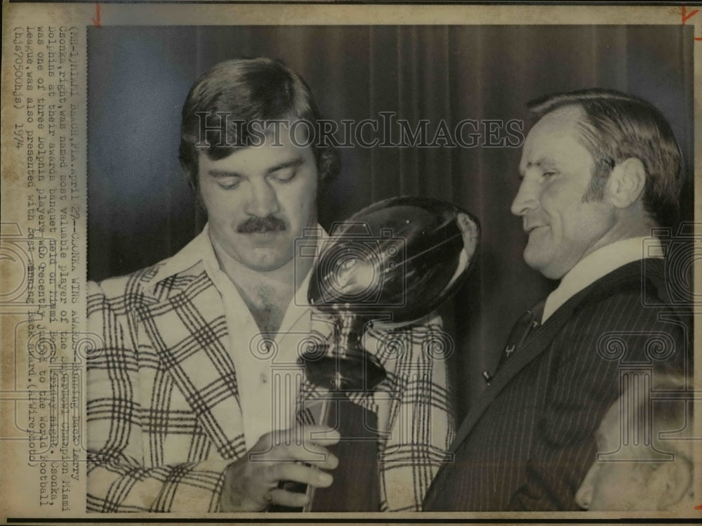 1974 Press Photo Larry Csonka named most valuable player of Superbowl- Historic Images