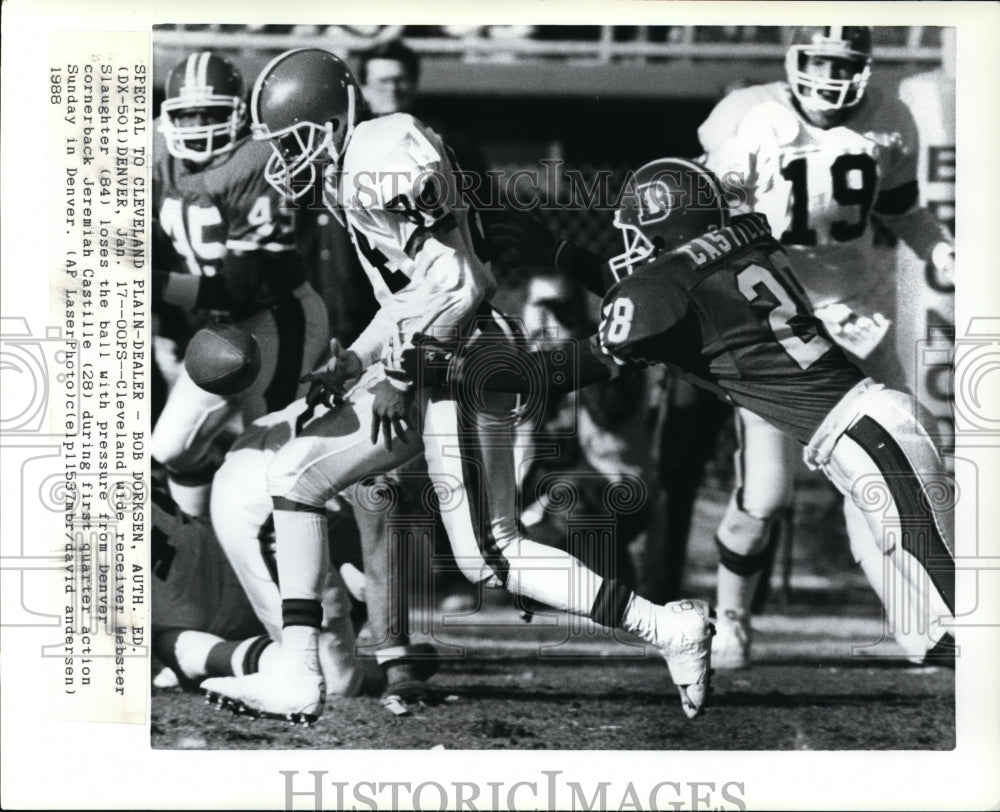 1988 Press Photo Cleveland Wide Receiver Webster Slaughter loses the ball- Historic Images