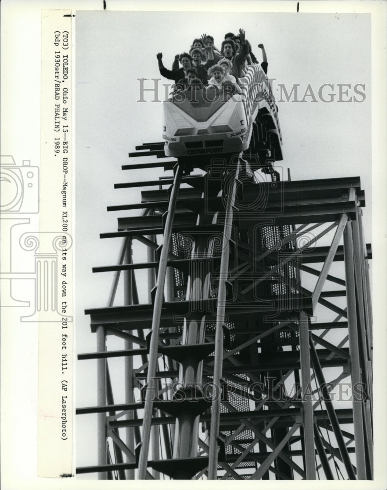 1989 Press Photo Magnum XL200 on its way down the 201 foot hill - cvw22316- Historic Images