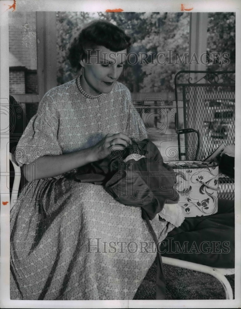 1952 Press Photo Mrs. Richard Nixon, wife of the vice presidential candidate- Historic Images