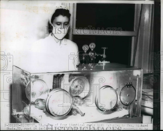 1956 Press Photo Two of the four identical twin girls of the Shaia quadruplets- Historic Images
