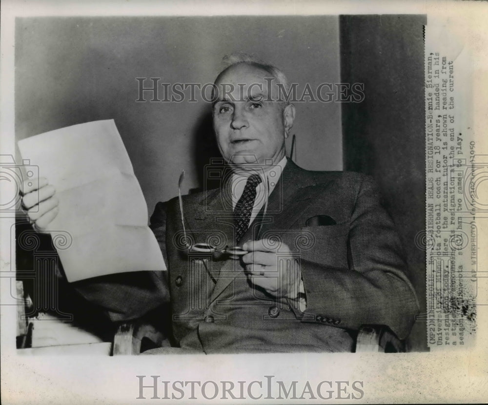 1950 Press Photo Football-Bernie Bierman, Minnesota hands in resignation.- Historic Images