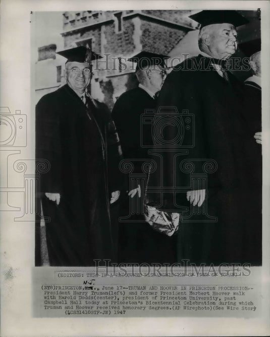 1947 Press Photo Harry Truman and Herbert Hoover walk in Princeton Procession- Historic Images