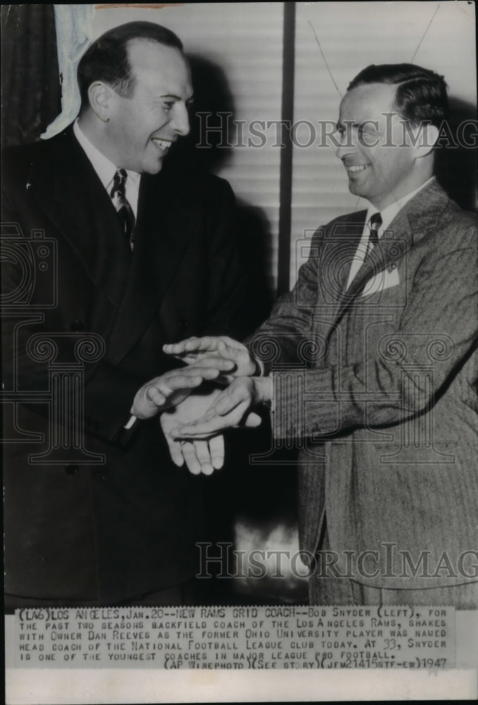 1947 Press Photo New Coach of LA Rams Bob Snyder Shakes Hands with Dan Reeves- Historic Images