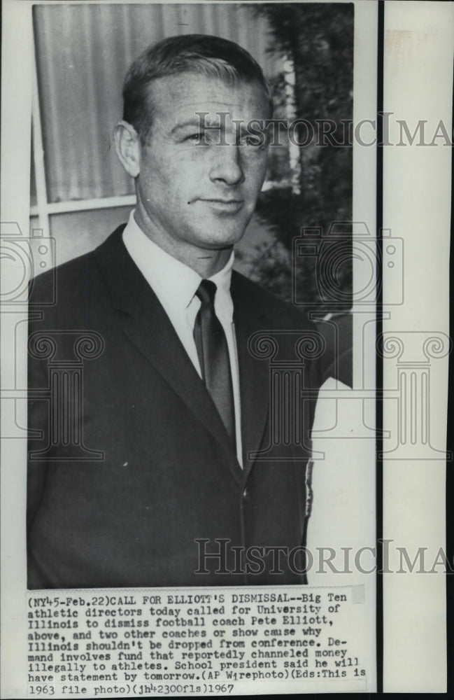 1967 Wire Photo Pete Elliott University of Illinois football coach. - cvw27077- Historic Images